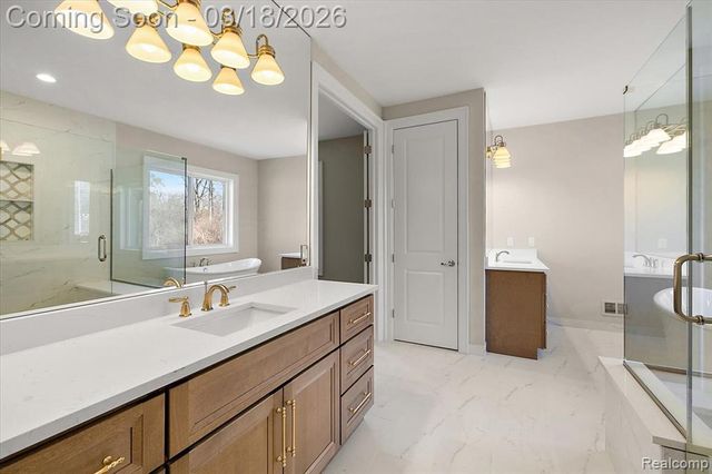 57553 Meadowridge Drive, Washington, MI 48094