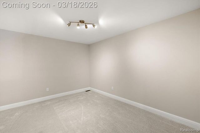 57553 Meadowridge Drive, Washington, MI 48094