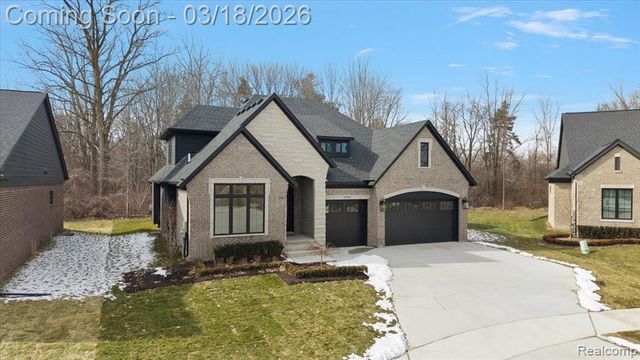 57553 Meadowridge Drive, Washington, MI 48094