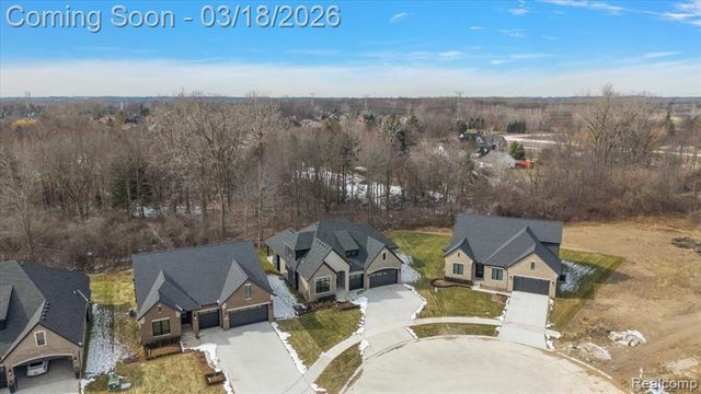 57553 Meadowridge Drive, Washington, MI 48094