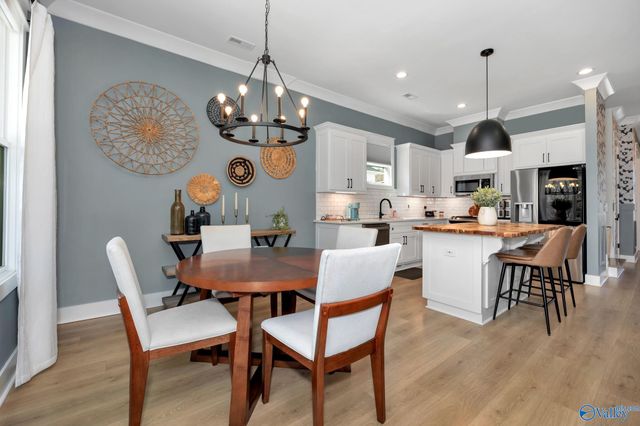 6202 Pembrook Pond Place SE, Owens Cross Roads, AL 35763