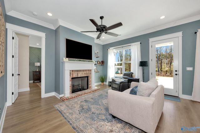 6202 Pembrook Pond Place SE, Owens Cross Roads, AL 35763