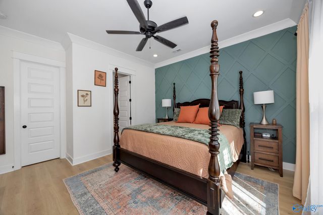 6202 Pembrook Pond Place SE, Owens Cross Roads, AL 35763