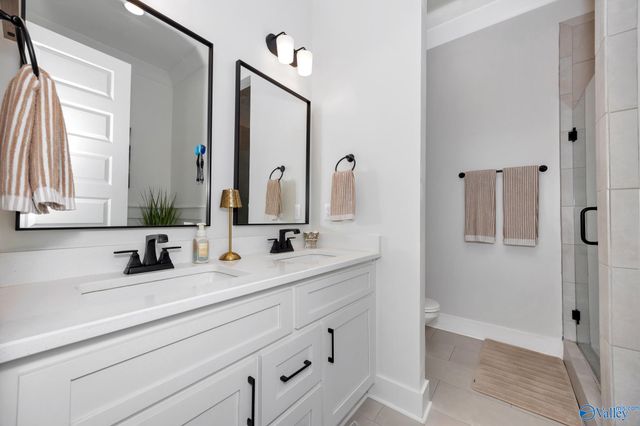 6202 Pembrook Pond Place SE, Owens Cross Roads, AL 35763