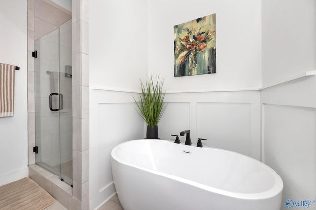 6202 Pembrook Pond Place SE, Owens Cross Roads, AL 35763