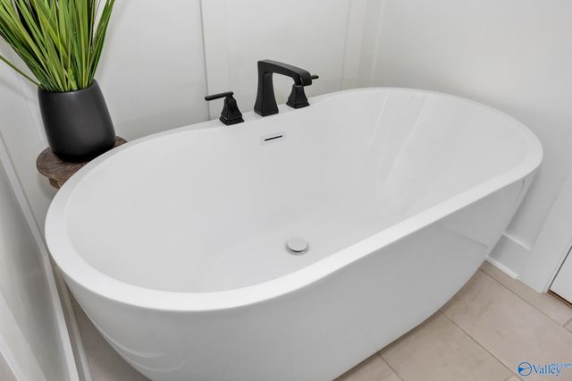 6202 Pembrook Pond Place SE, Owens Cross Roads, AL 35763