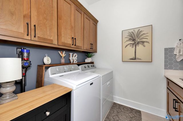 6202 Pembrook Pond Place SE, Owens Cross Roads, AL 35763