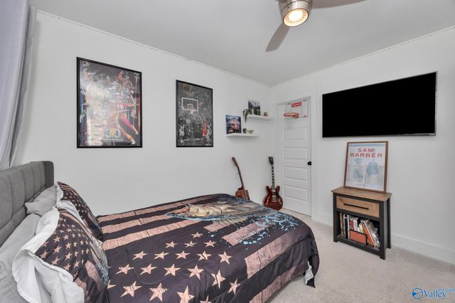 6202 Pembrook Pond Place SE, Owens Cross Roads, AL 35763