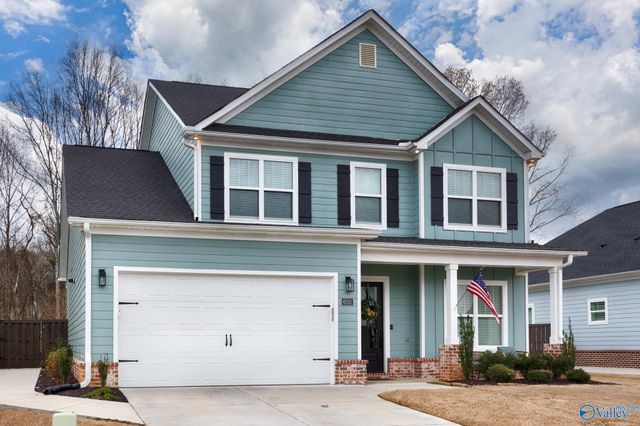 6202 Pembrook Pond Place SE, Owens Cross Roads, AL 35763