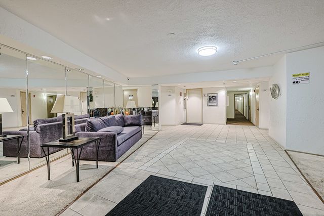 1430 Sandstone Drive 202, Wheeling, IL 60090