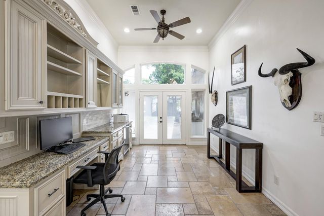 1324 Bingle Road, Spring Valley Village, TX 77055