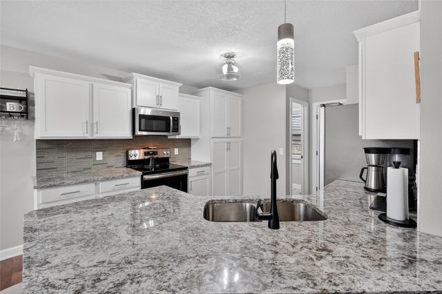 6510 Sunlight Drive, Pleasant Hill, IA 50327