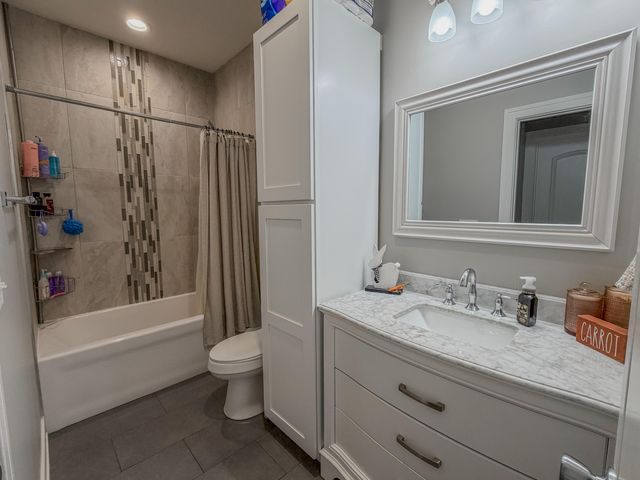 1104 Short Drive, Knox, IN 46534