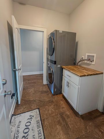 1104 Short Drive, Knox, IN 46534