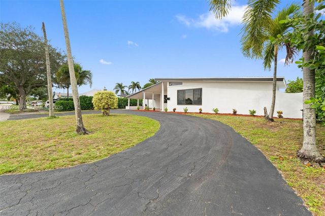 7731 Farragut St, Hollywood, FL 33024