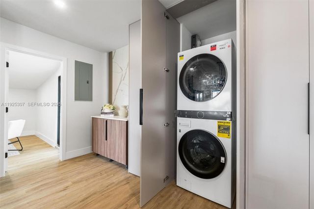 7731 Farragut St, Hollywood, FL 33024