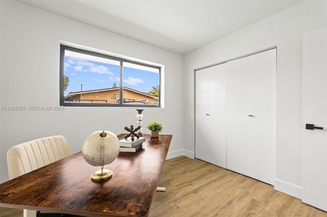 7731 Farragut St, Hollywood, FL 33024