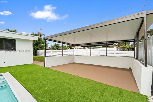 7731 Farragut St, Hollywood, FL 33024