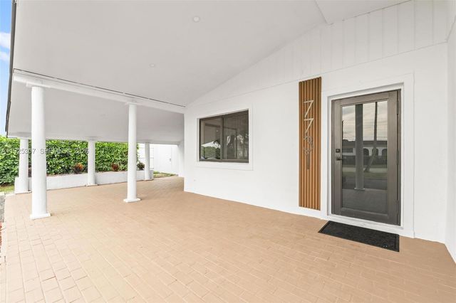 7731 Farragut St, Hollywood, FL 33024