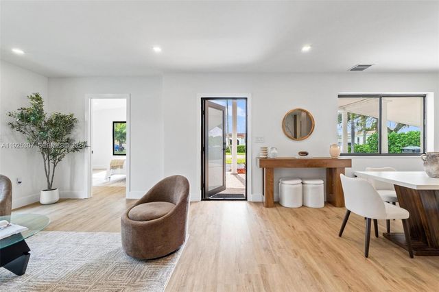 7731 Farragut St, Hollywood, FL 33024