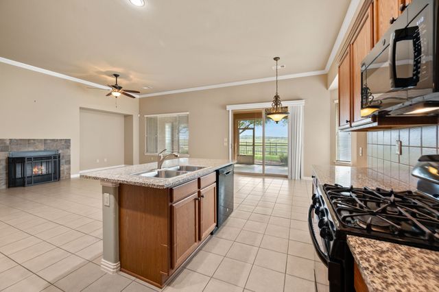 8917 Perimeter Street, Denton, TX 76207