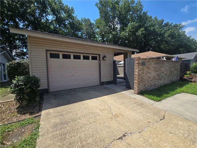 4237 Smokey Lake DR, Virginia Beach, VA 23462
