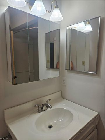 4237 Smokey Lake DR, Virginia Beach, VA 23462