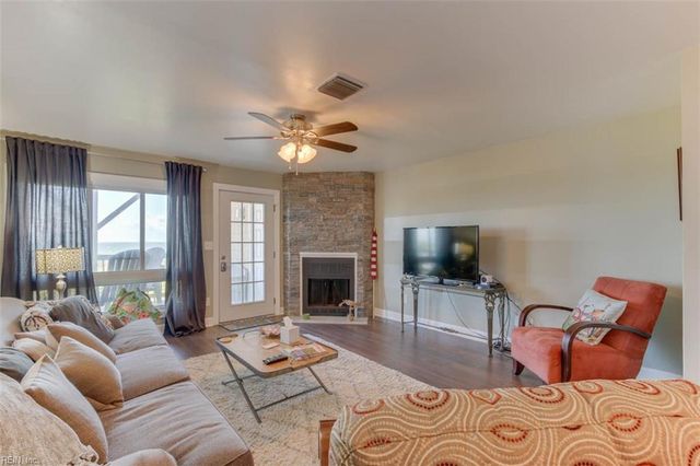 1874 E Ocean View Ave Apt A, Norfolk, VA 23503