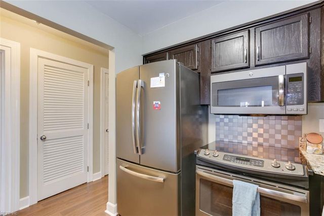 1874 E Ocean View Ave Apt A, Norfolk, VA 23503