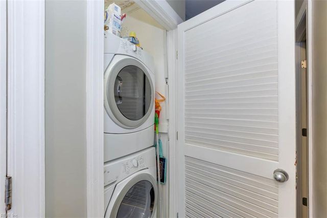 1874 E Ocean View Ave Apt A, Norfolk, VA 23503