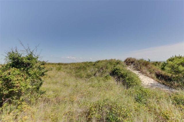 1874 E Ocean View Ave Apt A, Norfolk, VA 23503