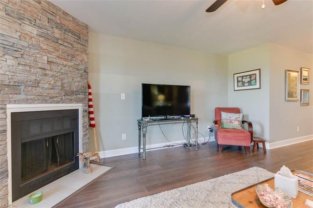 1874 E Ocean View Ave Apt A, Norfolk, VA 23503