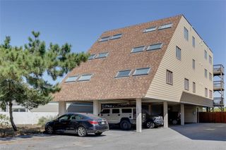 1874 E Ocean View Ave Apt A, Norfolk, VA 23503