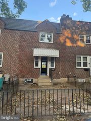 585 SNOWDEN RD, Upper Darby, PA 19082