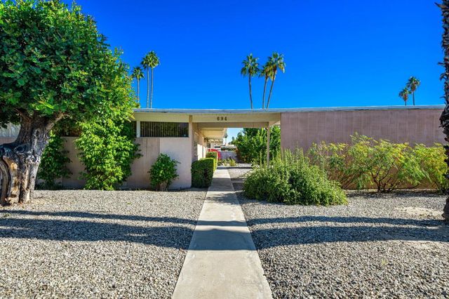 694 S Canon Drive, Palm Springs, CA 92264
