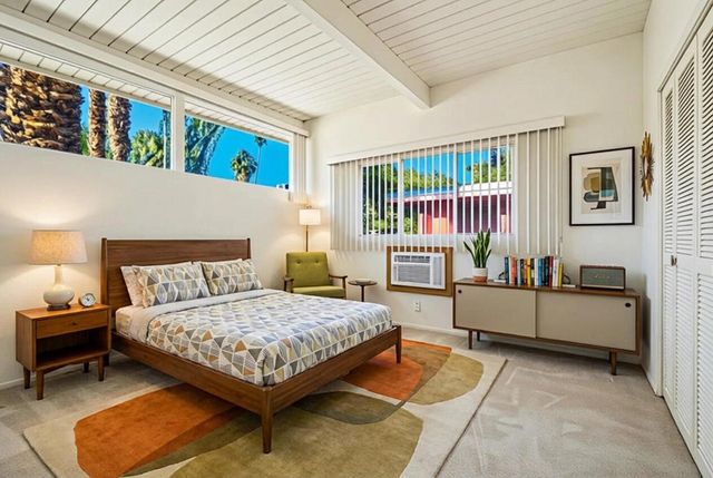 694 S Canon Drive, Palm Springs, CA 92264