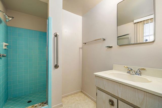 694 S Canon Drive, Palm Springs, CA 92264