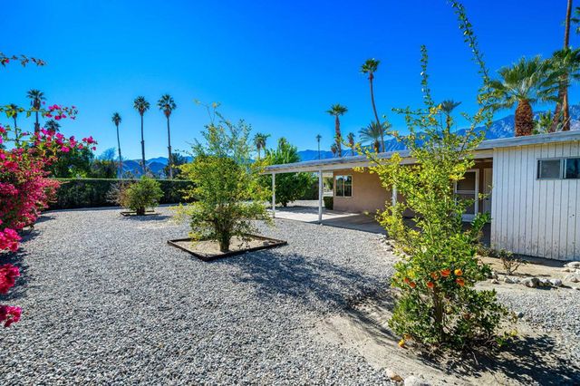 694 S Canon Drive, Palm Springs, CA 92264