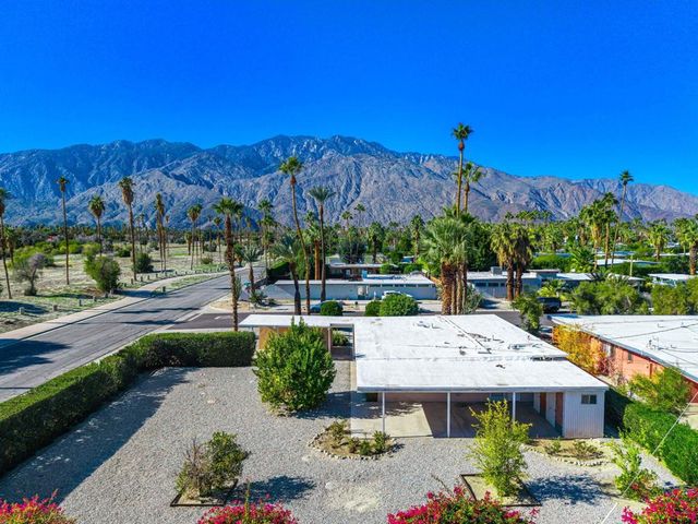 694 S Canon Drive, Palm Springs, CA 92264