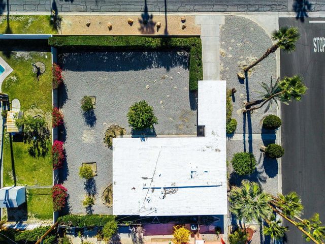694 S Canon Drive, Palm Springs, CA 92264
