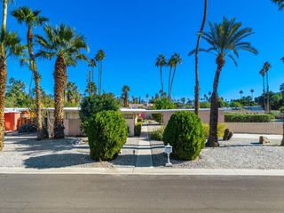 694 S Canon Drive, Palm Springs, CA 92264