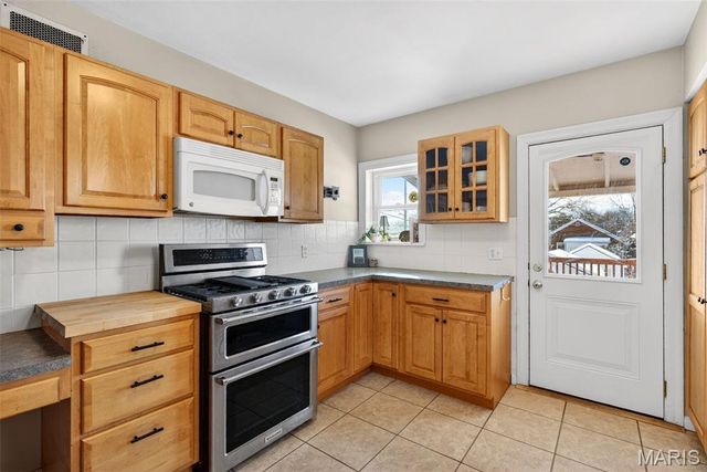 5722 Murdoch Avenue, St Louis, MO 63109