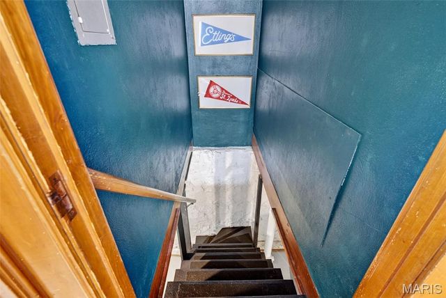 5722 Murdoch Avenue, St Louis, MO 63109