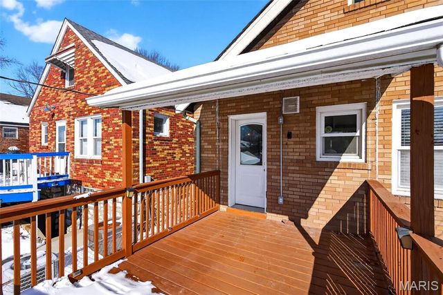 5722 Murdoch Avenue, St Louis, MO 63109