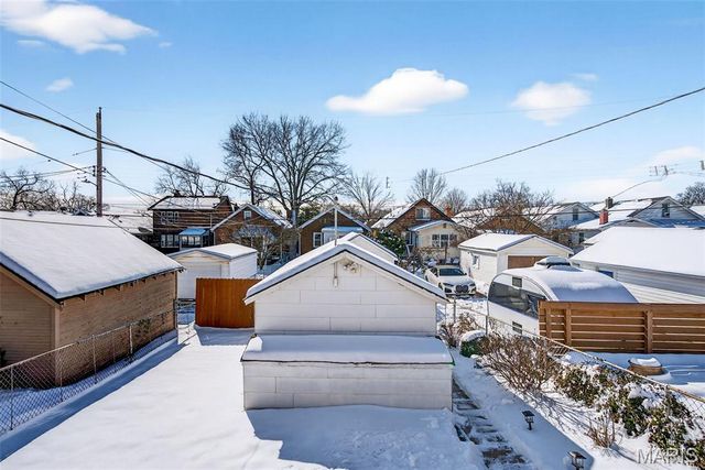 5722 Murdoch Avenue, St Louis, MO 63109