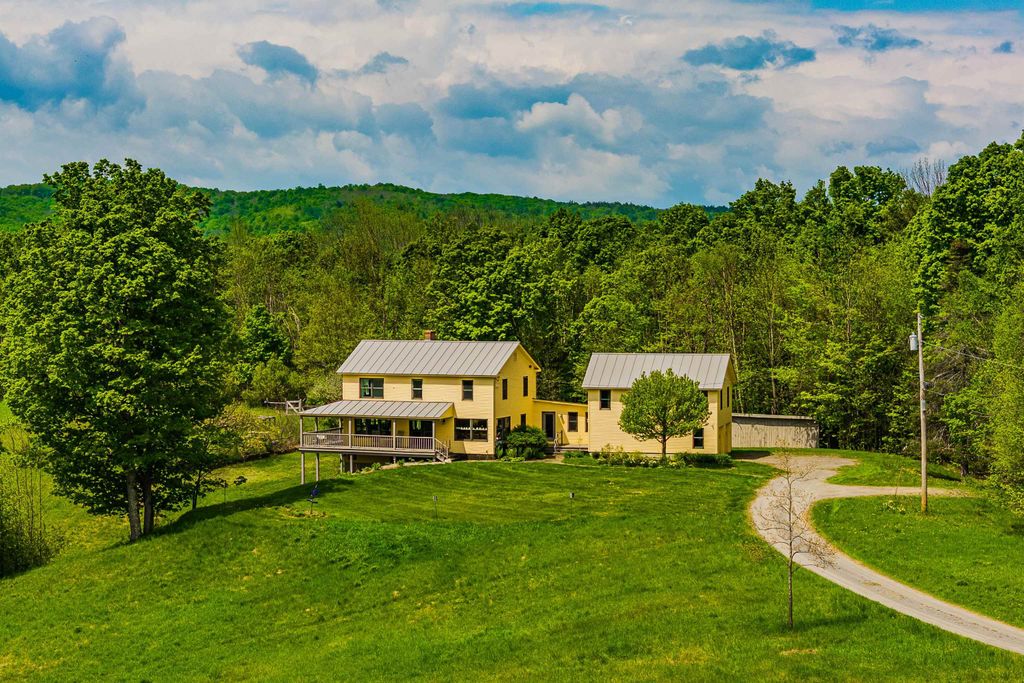 89 Jordan Road, Strafford, VT 05072