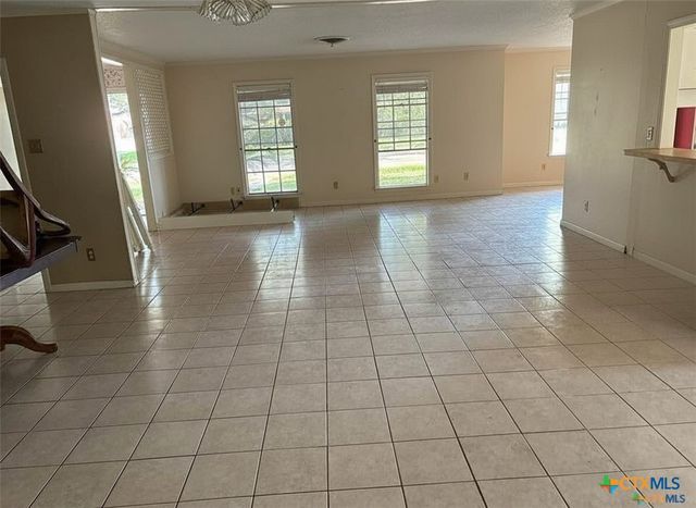 2406 Bon Aire Avenue, Victoria, TX 77901