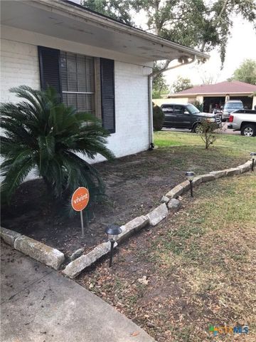 2406 Bon Aire Avenue, Victoria, TX 77901