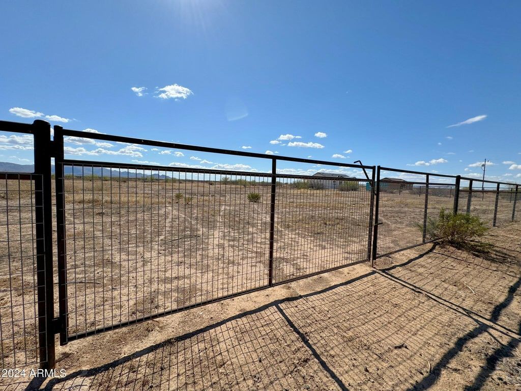 0 W MCARTHUR Road -, Wittmann, AZ 85361 — photo 4