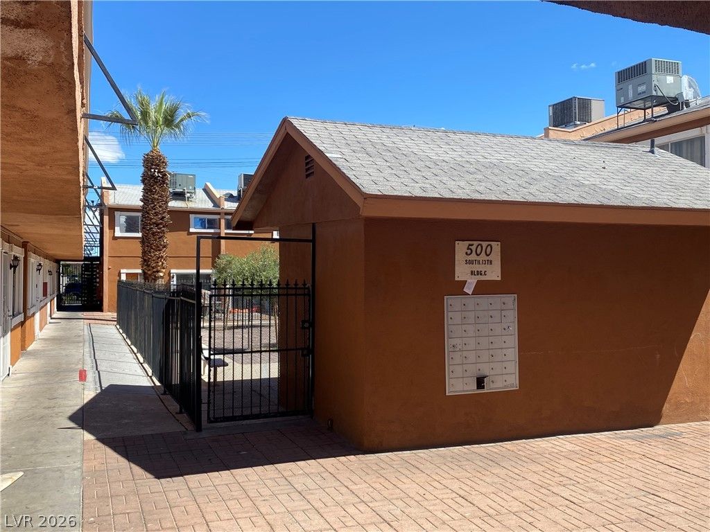 Image 3 of property listing at 500 South 13th Street C12, Las Vegas, NV 89101